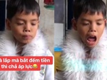 Bé trai áp lực khi đếm tiền