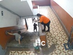Video hài nhất tuần qua: Chàng trai xuống cầu thang nhanh như chớp