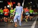 Muôn kiểu cosplay của runner trên đường chạy marathon