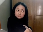Cô gái tấu hài khi múa minh họa cho bài hát 'Cô đơn dành cho ai'