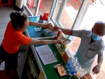 Cô gái sập bẫy lừa thối tiền 500.000 đồng