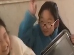 Hai chị em tấu hài dễ thương