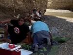 Ba thanh niên hú hồn khi thấy 'bé Na'