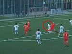 Cầu thủ rê bóng ghi bàn như Messi