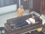 Chồng chán không buồn nói khi vợ hát ru như đấm vào tai