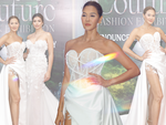 'Chị đại' Lukkade diện váy cưới khoe thần thái ngút ngàn trên sàn catwalk