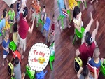 Cô giáo mầm non ngã dập mông vì trò lấy ghế không hay biết (P2)