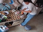 Chồng quắn quéo cả người khi bị vợ troll
