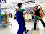 'Ỷ Thiên Đồ Long ký' phiên bản hai nữ công nhân