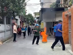 Màn diễn tập phòng cháy chữa cháy của đội phản ứng nhanh khu phố