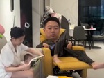Chồng bị bà nội mắng oan vì vợ quá báo