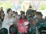 Cô dâu Hà Tĩnh cover 'Cưới thôi em' hay như ca sĩ