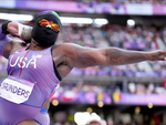 ‘Hulk’ Raven Saunders gây chú ý tại Olympic 2024