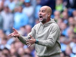 HLV Guardiola chi 21,4 tỉ đồng tặng nhân viên của Man City