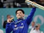 Huy chương vàng Olympic người Philippines Carlos Yulo được tặng nhà cao cấp