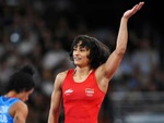 Võ sĩ đấu vật Ấn Độ bị loại ở chung kết Olympic vì thừa cân 100g