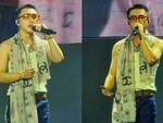 'Tết Tây', Sơn Tùng M-TP rủ fan đi uống cà phê bệt ở nhà thờ Đức Bà
