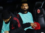 Lại dự bị ở Champions League, Salah xóa luôn thông tin Liverpool trên mạng xã hội