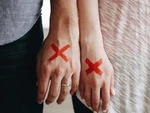 Bị vợ cũ kiện vì lưu số điện thoại của cô trong danh bạ là 'chuppy'