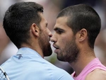 Djokovic bất ngờ ‘khều nhẹ’ Alcaraz ‘nói nhiều mà chẳng làm gì’