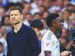 Vinicius xin lỗi vì nổi nóng ở trận El Clasico nhưng ‘lơ’ HLV Alonso