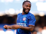 Raheem Sterling một mình đối đầu băng trộm đeo mặt nạ để bảo vệ con nhỏ