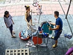 Có lòng giúp vợ phơi đồ nhưng mà không đáng kể