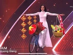Ảnh chế Hương Giang 'làm xiếc' trên sân khấu Miss Universe