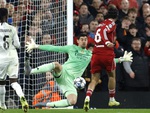 Courtois hóa ‘người nhện’, Real Madrid vẫn gục ngã trước Liverpool