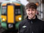 Tiền đạo Jake Robinson của Brighton giải nghệ đi lái tàu