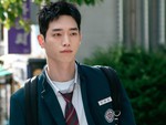 Mỹ nam Seo Kang Joon ghi điểm khi đóng vai học sinh ở tuổi 32