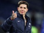 Fan Chelsea sốt vó khi Enzo Fernandez tiết lộ ‘chơi một mắt’ trước Man Utd