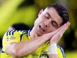 Ronaldo chế nhạo đồng đội ‘mơ ngủ’ trong trận thua Al Ittihad