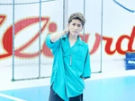 Một nam ca sĩ vừa bị bắt vì... ăn cắp vặt