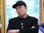 Tình cũ của Elon Musk nhắn Tổng thống Trump 'chạy ngay đi'