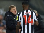 Alexander Isak bị ‘đuổi' về nhà giữa tin đồn chuyển nhượng sang Liverpool