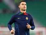 Ronaldo đến, cả đội Hannover 96 phải rời khách sạn