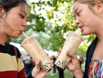 Một nữ ca sĩ 'tịt ngòi' sự nghiệp vì uống trà sữa