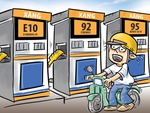 Tài xế tự tin trước cây xăng E10