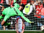 ‘Chai nước thần’ giúp Crystal Palace hạ Liverpool ở Community Shield