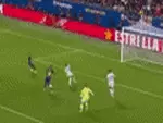 Rashford bị cà khịa vì không thể ghi bàn cho Barca trước khung thành trống