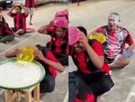 Cười sảng với trò chơi dùng đĩa chuyền bột mì