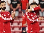 Salah rơi nước mắt khi Liverpool dùng chiến thắng mở màn Ngoại hạng Anh tri ân Diogo Jota