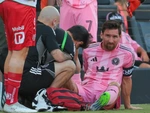 Bóng đá Mỹ nhốn nháo khi Lionel Messi phải rời sân ở phút 11