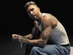 Fan ngỡ ngàng khi ‘trung vệ thép’ Sergio Ramos ra mắt đĩa đơn ca nhạc
