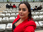 Fan ngỡ ngàng người mẫu Playboy Larissa Riquelme làm bình luận viên bóng đá