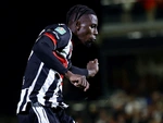 Grimsby bị phạt 690 triệu đồng vì sử dụng cầu thủ không hợp lệ thắng Man Utd