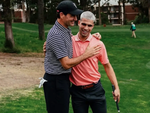 Carlos Alcaraz cùng Roger Federer so tài đấu… golf