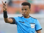 Trọng tài mất việc tại AFCON 2025 vì... đôi giày