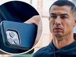 Ronaldo gây chú ý với chiếc iPhone ‘bị bỏ quên’ trong cuộc đua công nghệ